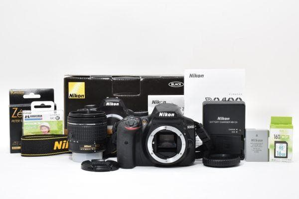 【美品】ニコン Nikon D3400 レンズキット《ショット数2824回》