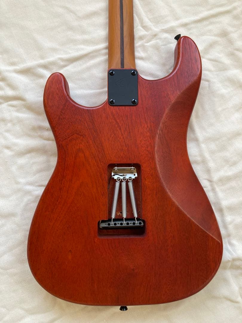 ストラトキャスタータイプ　コンポーネントギター