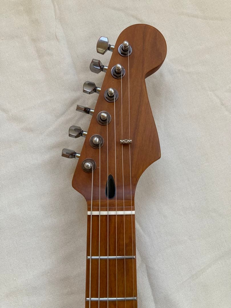 ストラトキャスタータイプ　コンポーネントギター