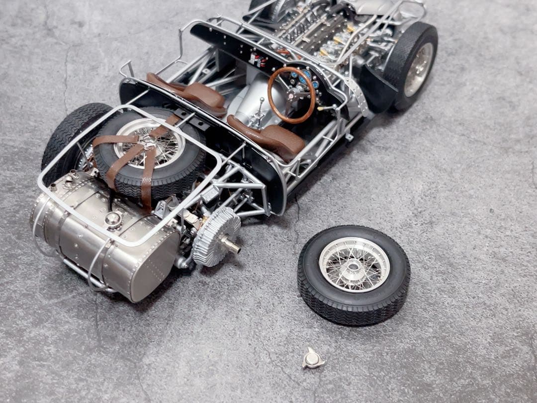 3000台限定　CMC 1/18 マセラティ　300S 1956