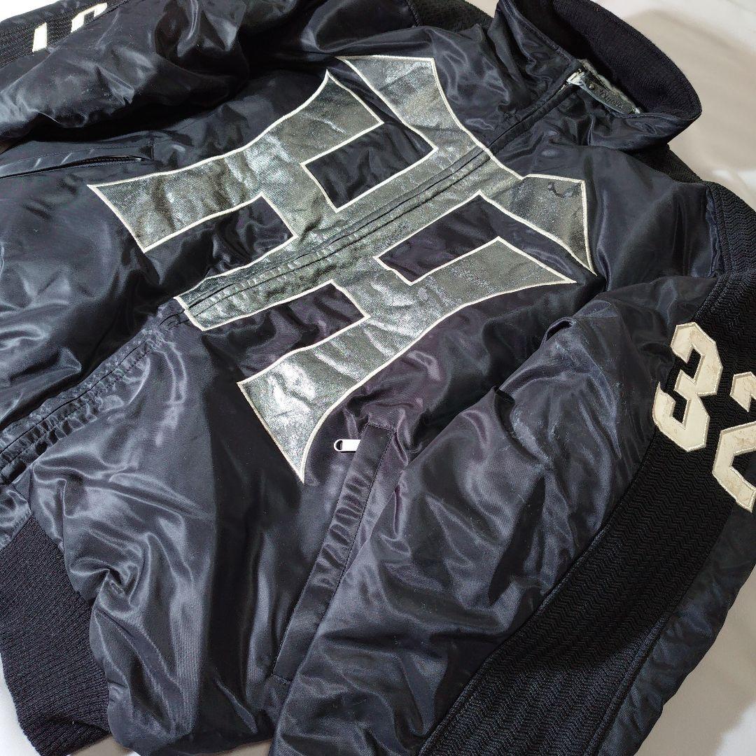 阪神タイガース 坪井智哉選手 実使用グランドコート 中綿入り - メルカリ