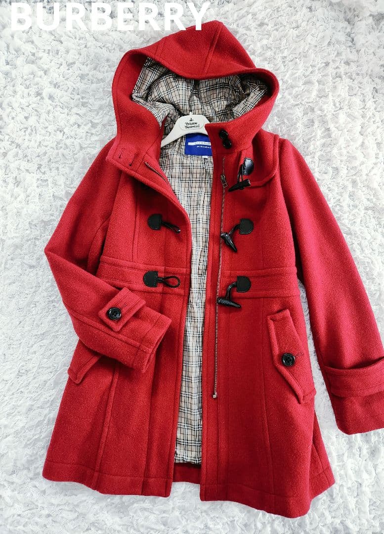バーバリー　ブルーレーベル　ダッフルコートBURBERRYBLUELABEL 赤 バーバリーブルーレーベル ダッフルコート 赤 ショート丈｜Yahoo
