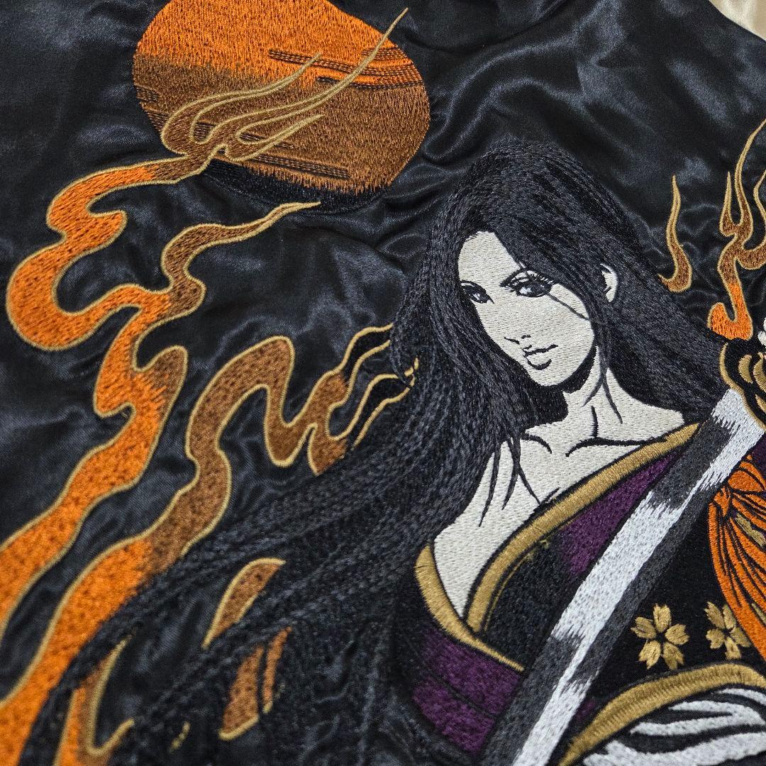 新品未使用タグ付き 抜刀娘スカジャン 和柄金 女性刺繍 絡繰魂 L