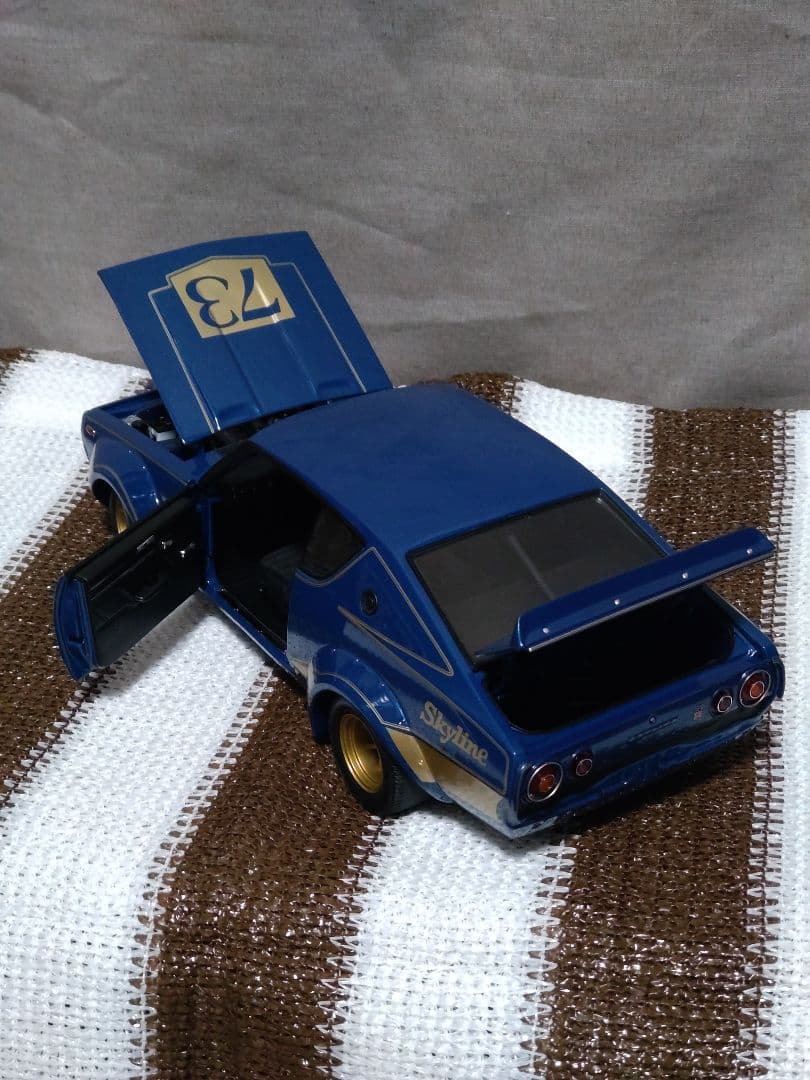 スカイライン GT-R KPGC110 ケンメリ レーシング 1/18 京商