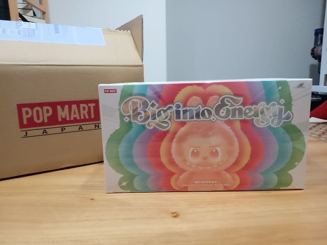 POPMART Big into Energy バニーキャラクター LABUBU