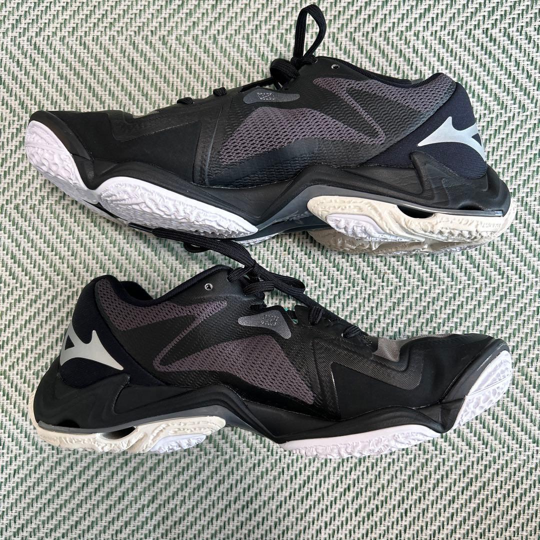 ミズノ ウエーブライトニング Z8 WIDE 26.5cm