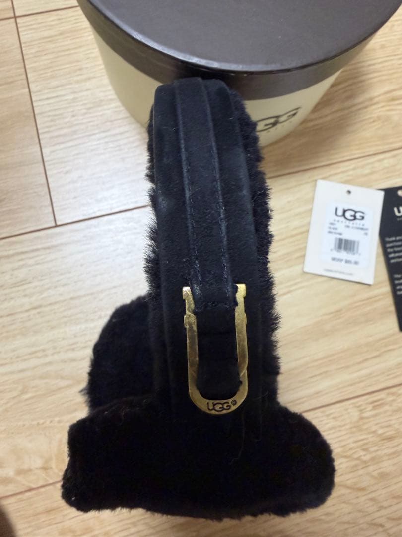 UGG ブラック フリース イヤーマフ - メルカリ