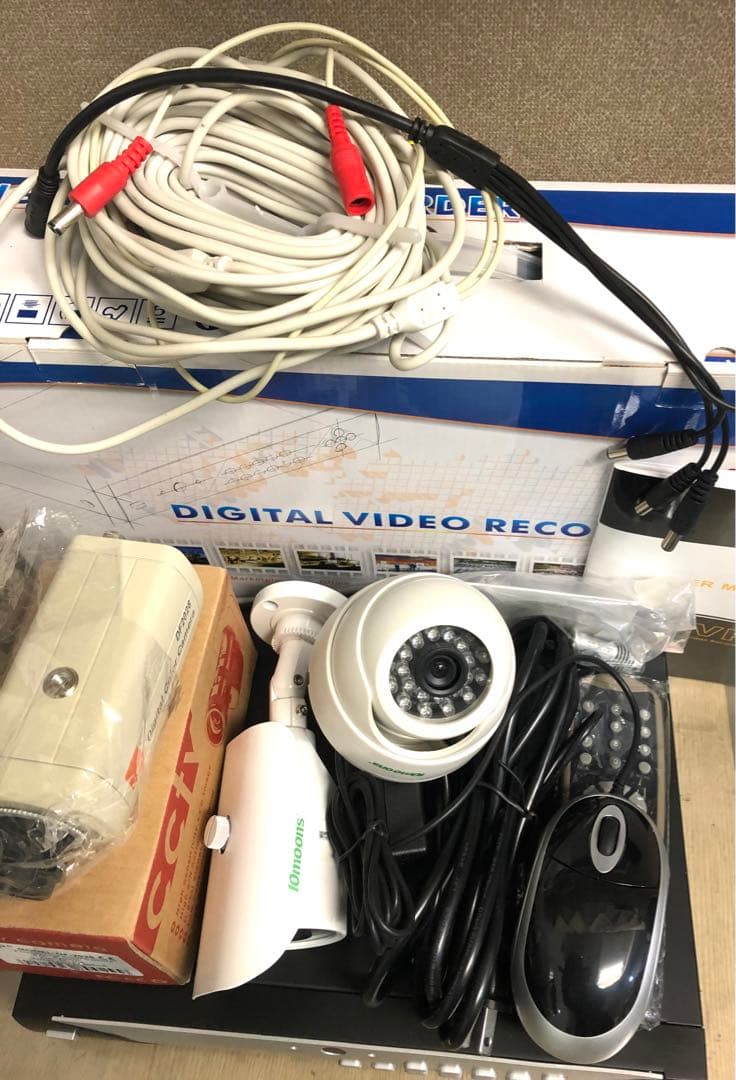 訳あり品】 アナログ 防犯カメラ3台 DVR セット 新古品 1TB HDD付