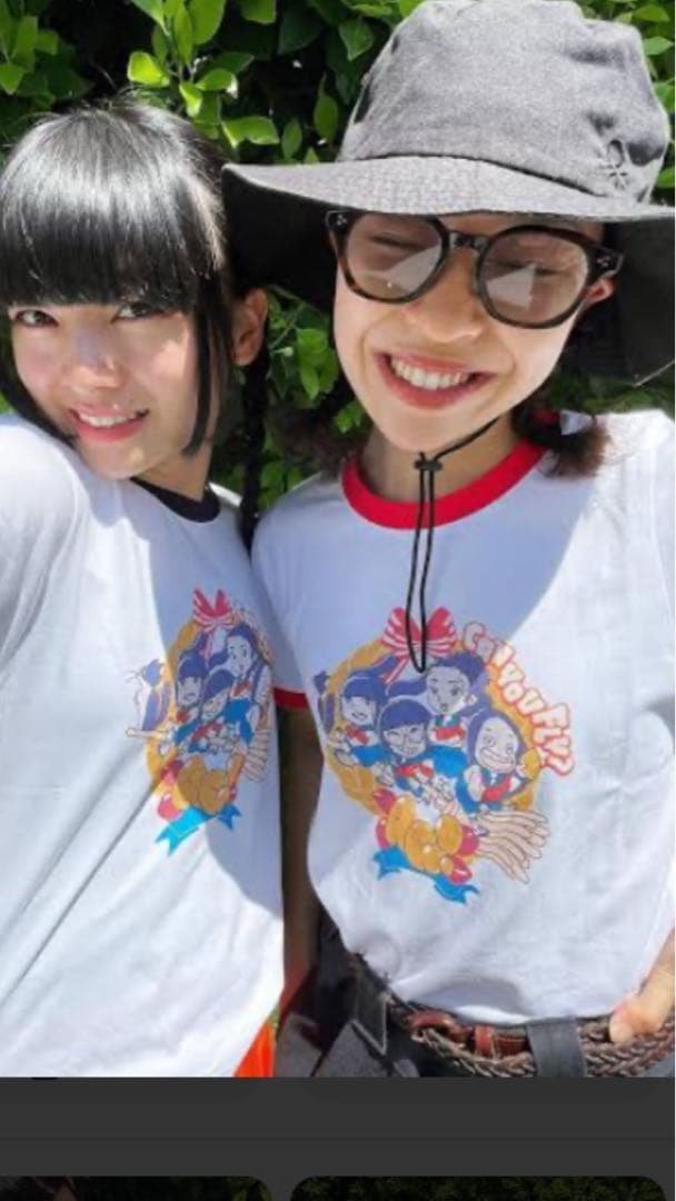 新しい学校のリーダーズTシャツ