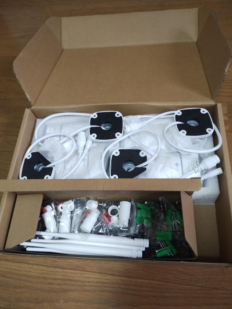 Aeazzy 防犯カメラ 4台セット 3TBストレージ　さくら