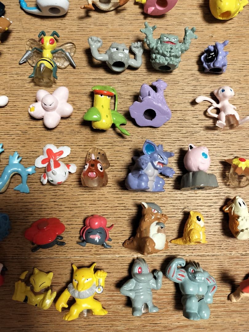【時間と共に値下げ】希少　ポケモン　キャップ　ミニフィギュア 　セット　レア