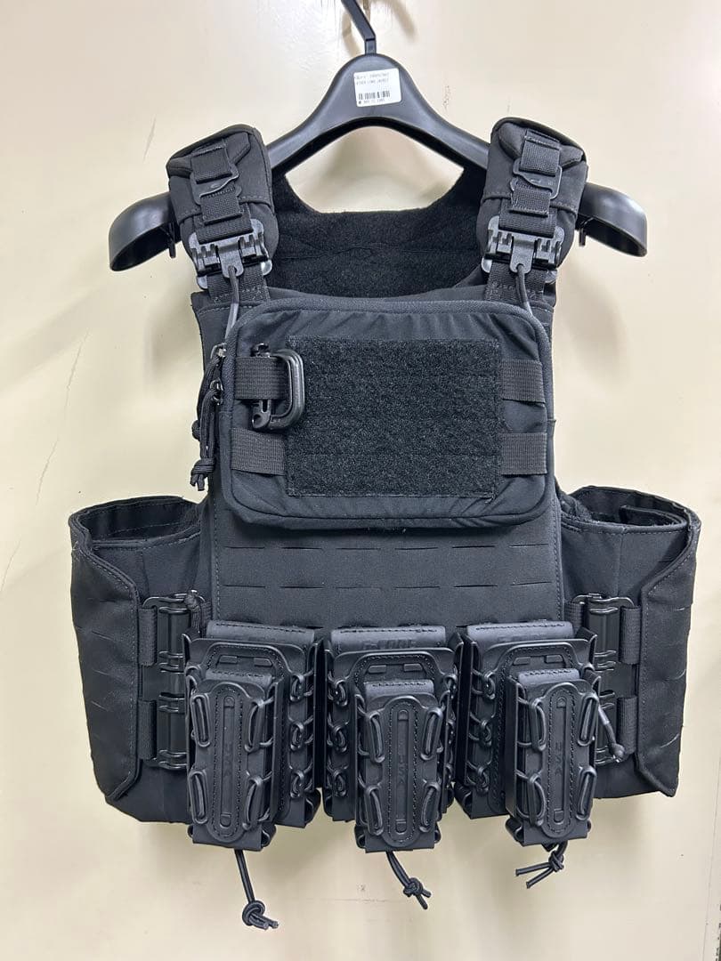 First spear siege-r - メルカリ