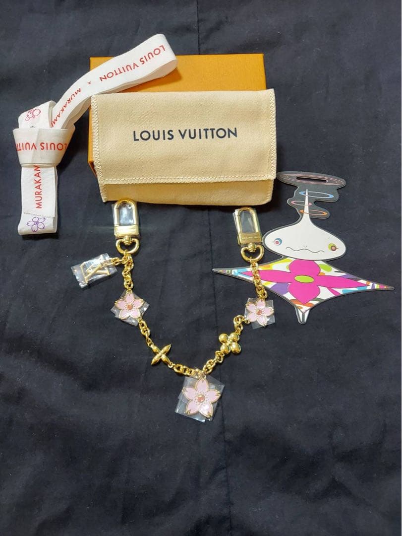 ルイヴィトン 村上隆第二弾 チェリーブロッサム バッグチャーム M02450
