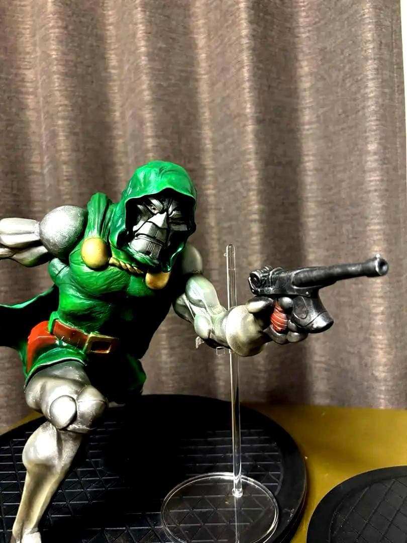 一点物 原作版 ドクター・ドゥーム ガレージキット 塗装済 完成品 フィギュア