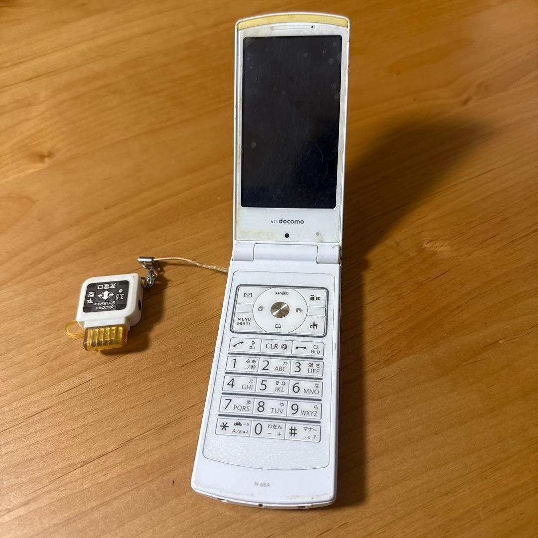 懐かしい NTTドコモ ガラケー（ジャンク品） - メルカリ