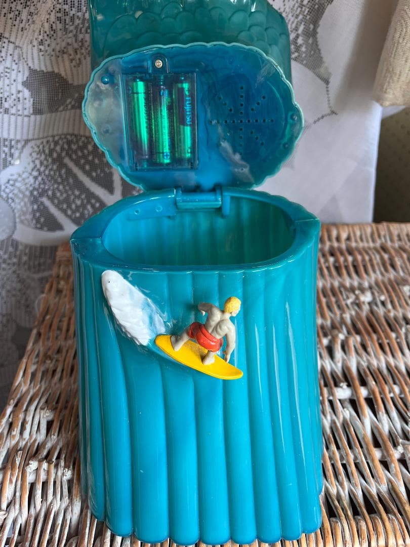 WAVE COOKIE JAR☆ビーチボーイズ☆サーフィンソング3曲が流れる