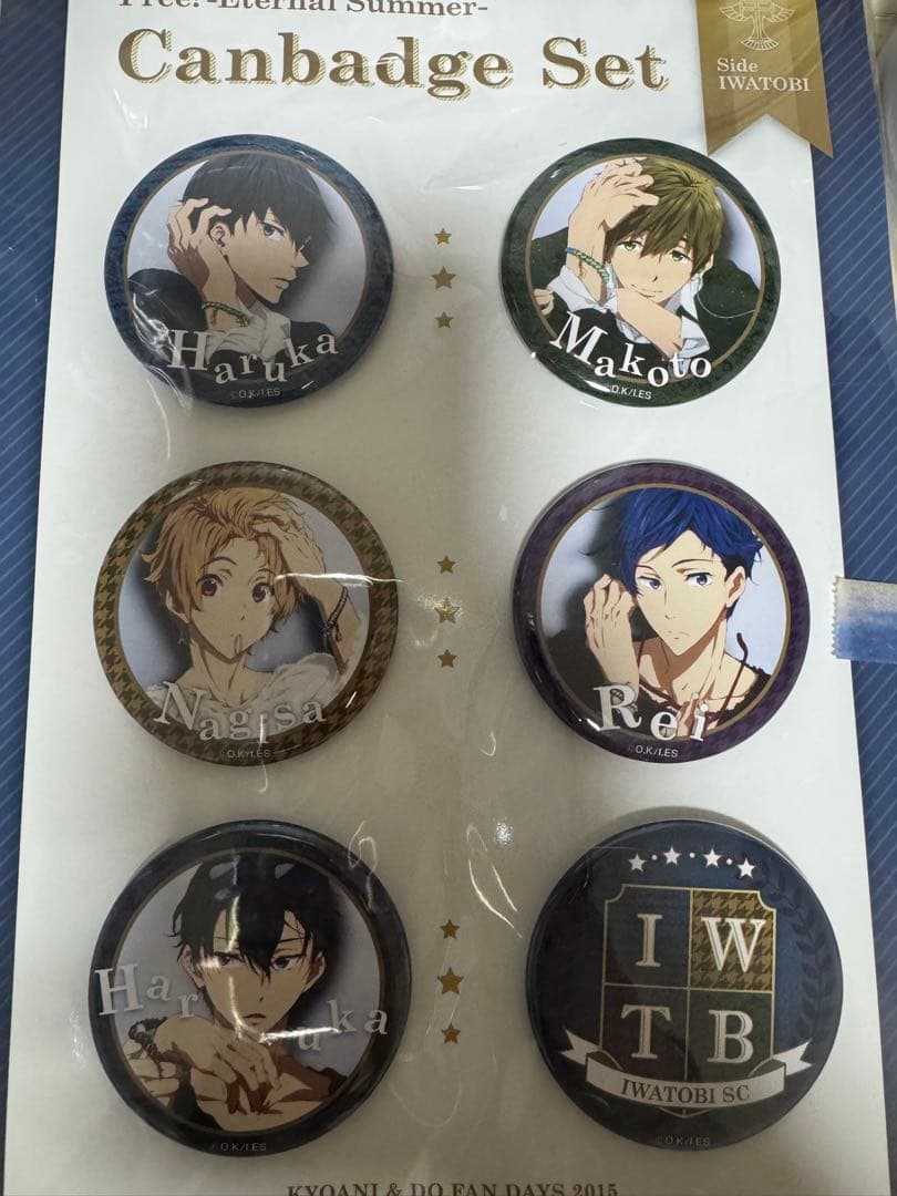 蜂楽廻 ドンキホーテ 缶バッジ グリッター 2個セットの通販はau PAY