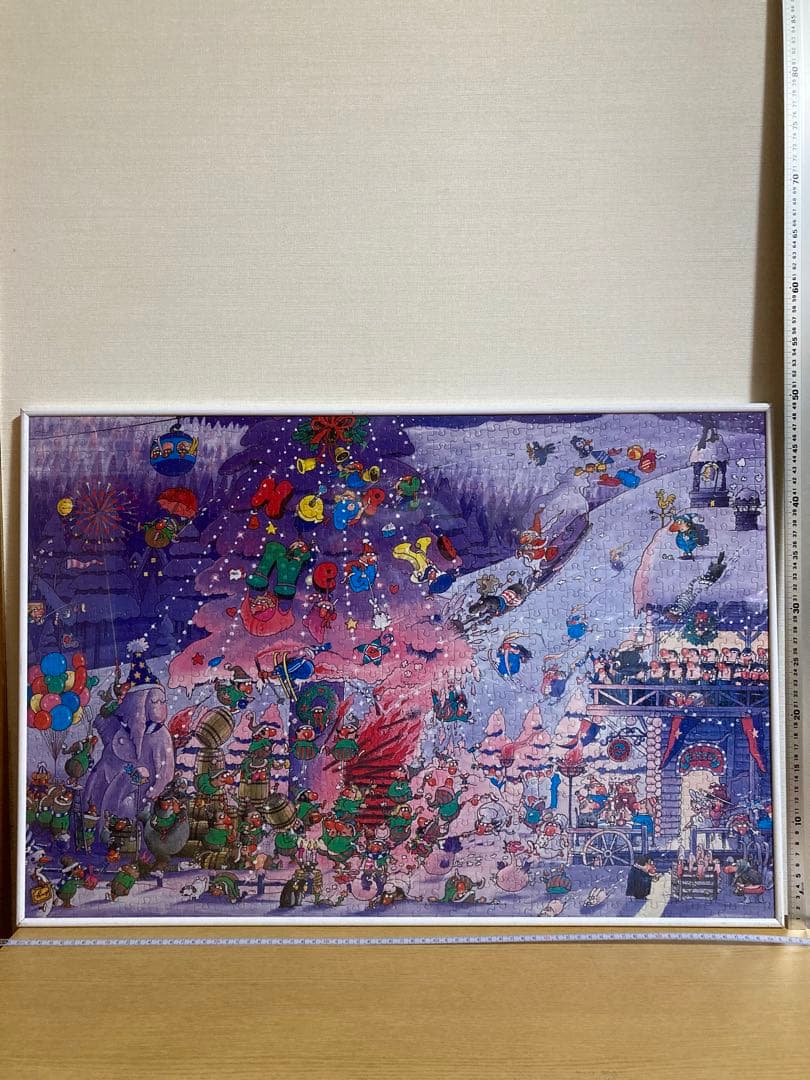 千P⑦お祭りサンタクロース　ジグソーパズル　白縁アルミ額49×72㎝パネル完成品