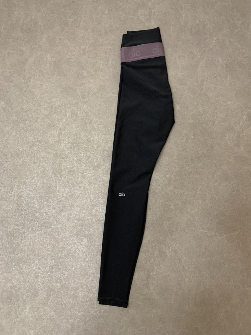 alo YOGA AIRLIFT ハイウエスト SUIT UP レギンス