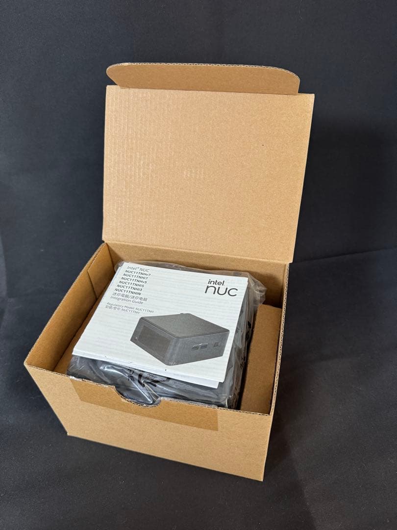 NUC11TNHi3 ベアボーンキット 中古品 Intel NUC 11 Pro 小型ベアボーン