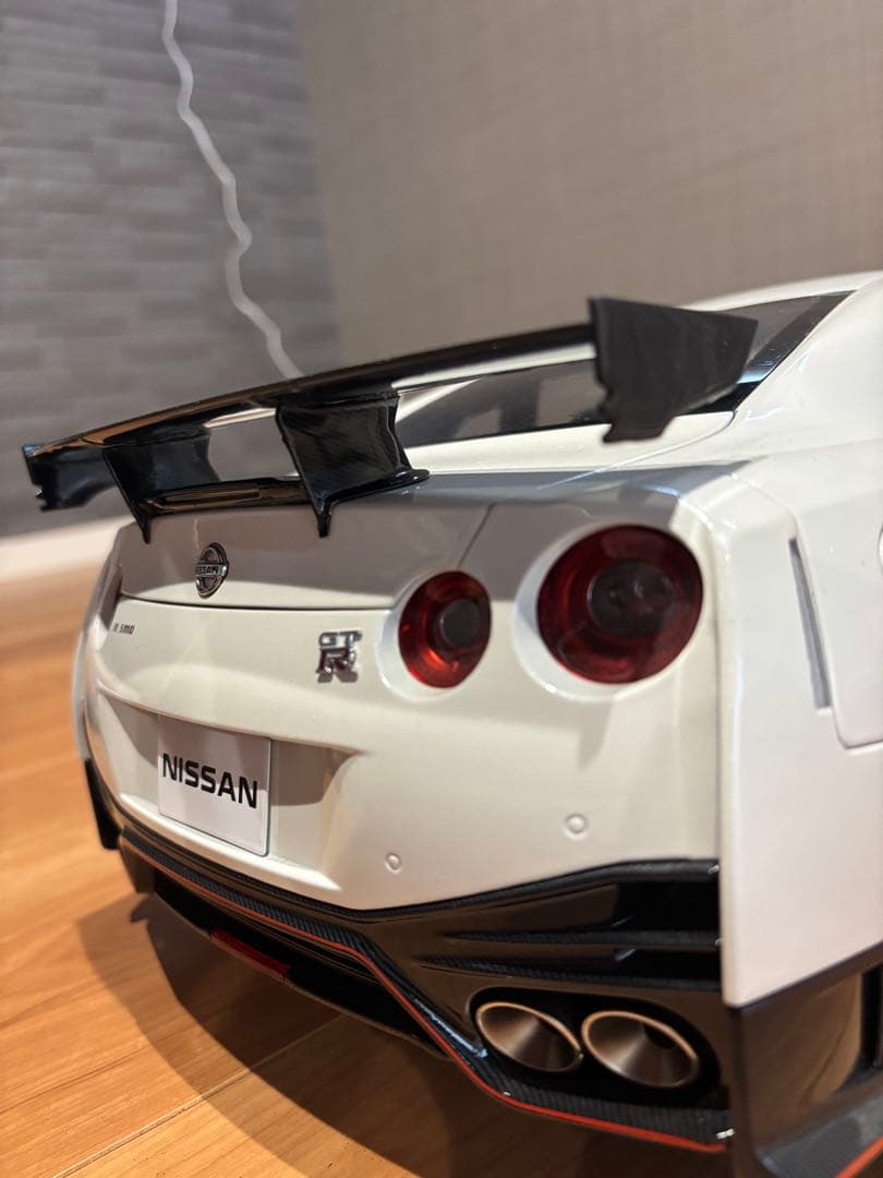 『リアウイング補修歴あり』デアゴスティーニ　1/8 GT-R R35 ニスモ