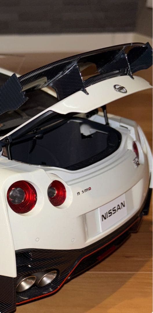 『リアウイング補修歴あり』デアゴスティーニ　1/8 GT-R R35 ニスモ