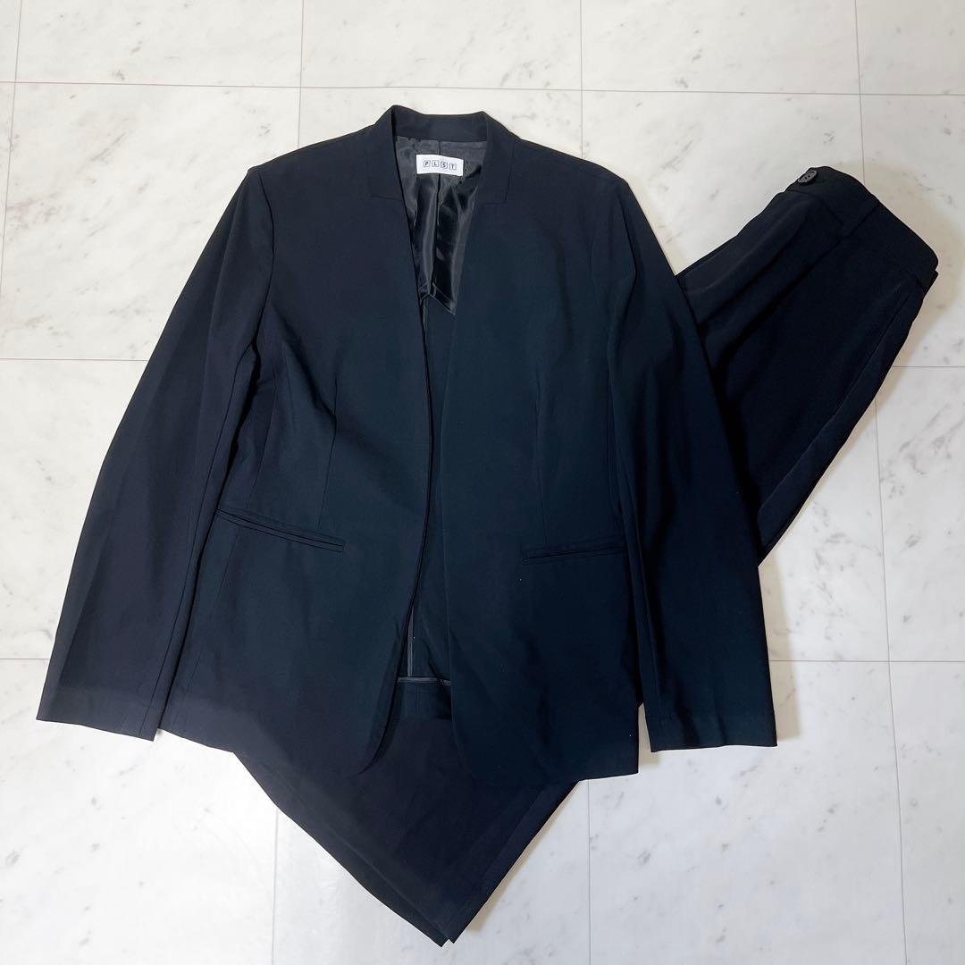 PLST×UNTITLED パンツスーツセットアップ ノーカラー ブラック L PLSTスーツセットアップPLST×UNTITLED パンツスーツセットアップ ノー