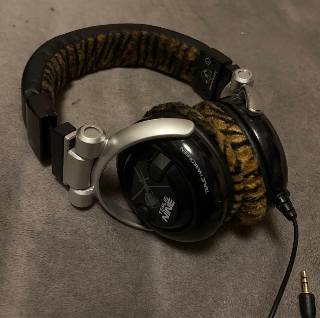 希少 Skullcandy(スカルキャンディー) 有線ヘッドホン 豹柄 ドクロ 希少 Skullcandy(スカルキャンディー) 有線ヘッドホン 豹柄 ドクロ