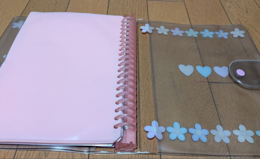 ハローキティ シール付バインダー