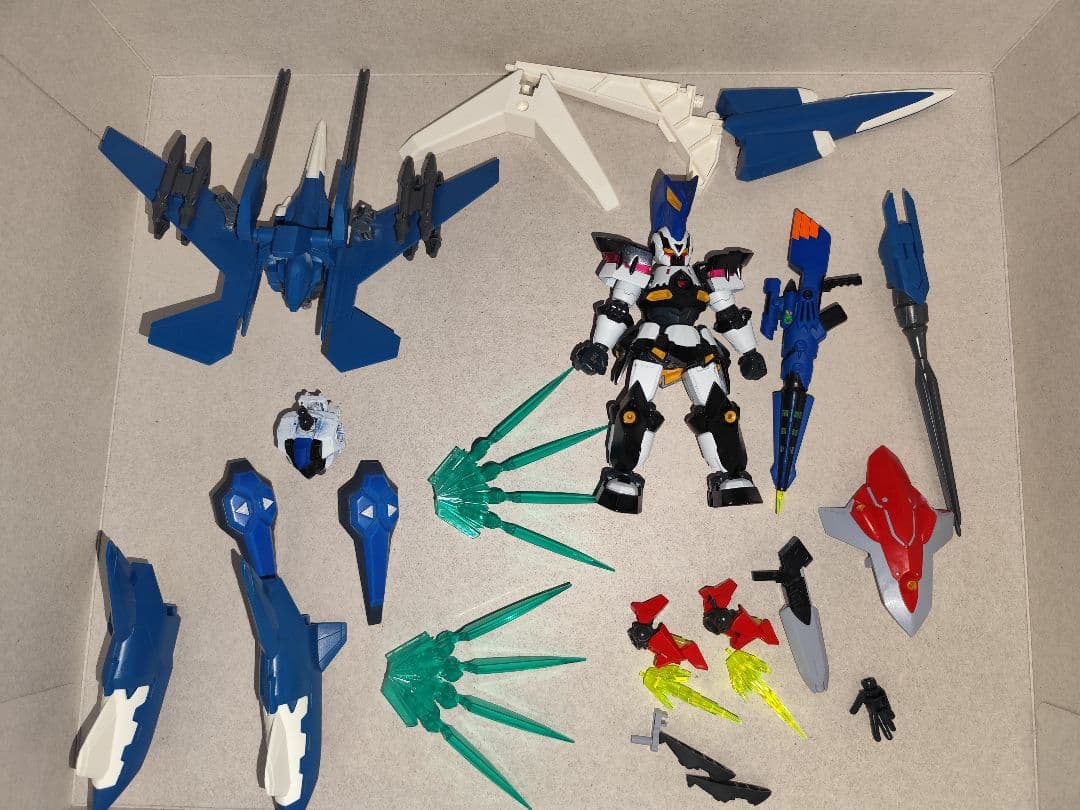 ダンボール戦機 アキレス・ディードカスタム風＆アキレスⅡカスタム風　おまけ付き