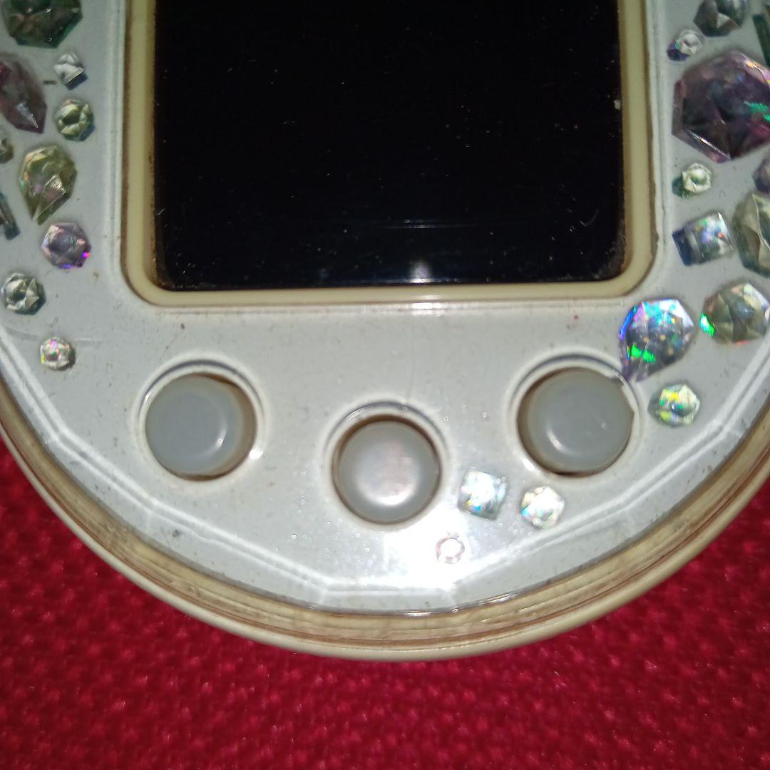 たまごっちP's ホワイト たまデコピアス付き - メルカリ