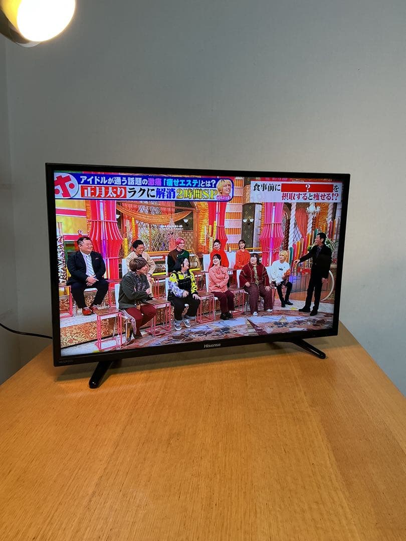 ☆美品 ハイセンス32型液晶テレビHS32K220 おまけあり 送料無料