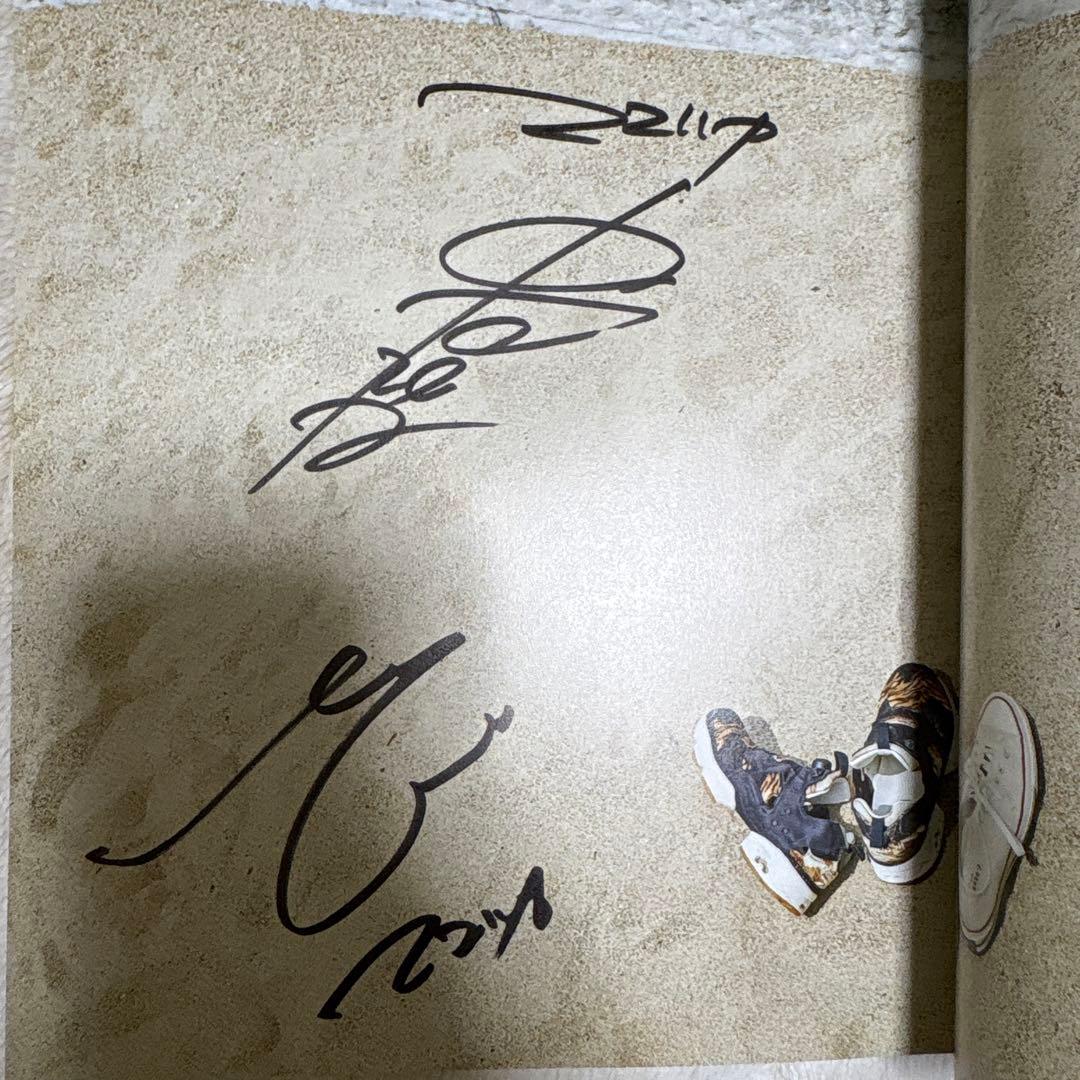 【サイン入り】マユリカファースト写真集「Perfect!!」