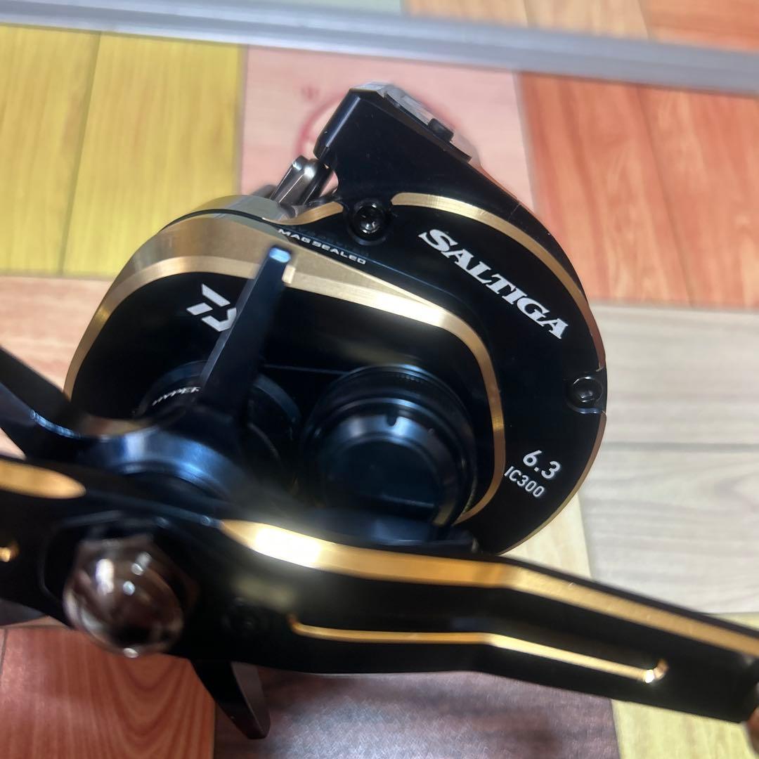 ダイワ 23追加モデル ソルティガIC 300L DH 極上品 - メルカリ