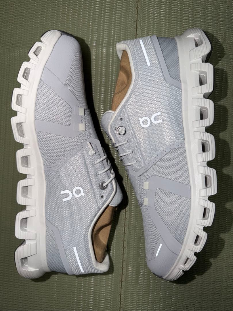 靴 [ On Cloud 6 26.5cm ]