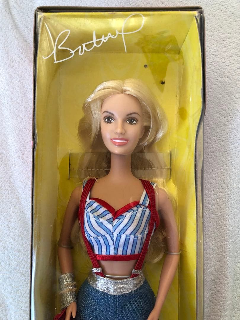 BRITNEY SPEARS ブリトニー スピアーズ フィギュア 非売品 - メルカリ