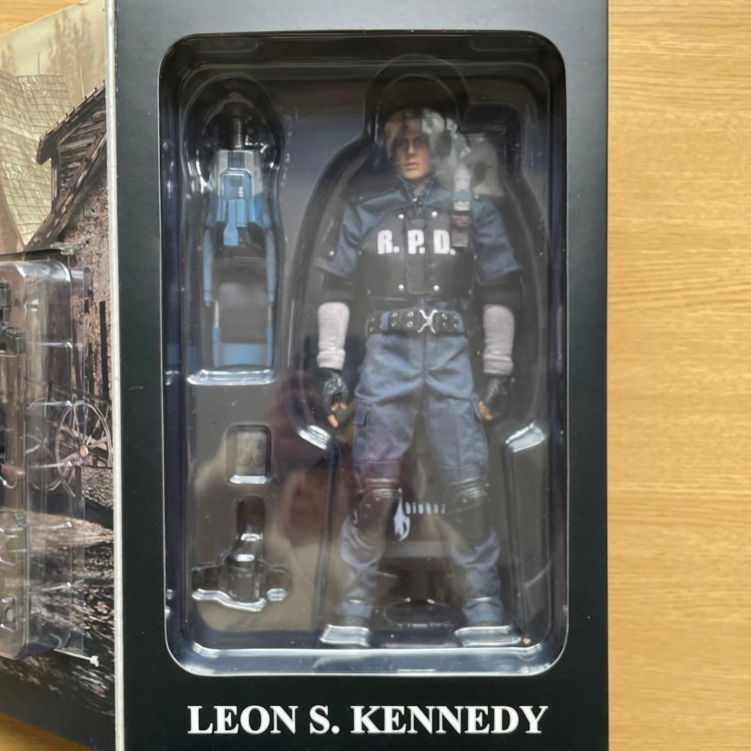 ホットトイズ　バイオハザード4 LEON S. KENNEDY