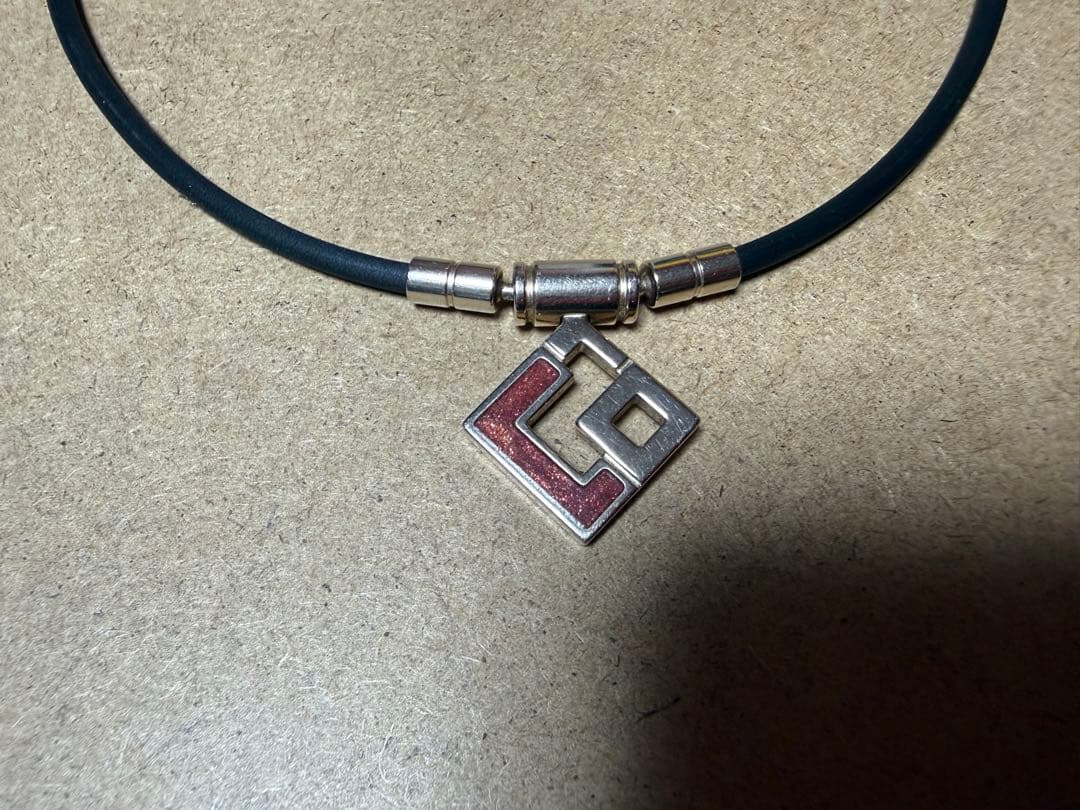 シルバー 赤 ペンダント ネックレス 楽天市場】ステンレス ドラゴンネックレス ダブル喜平チェーン