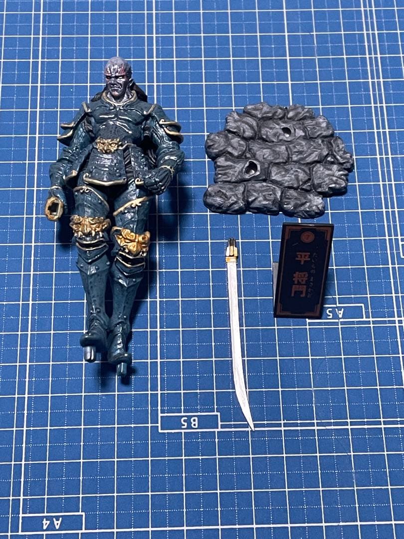 ワンコインフィギュアシリーズ『女神転生 悪魔召喚録 第一集』 - メルカリ