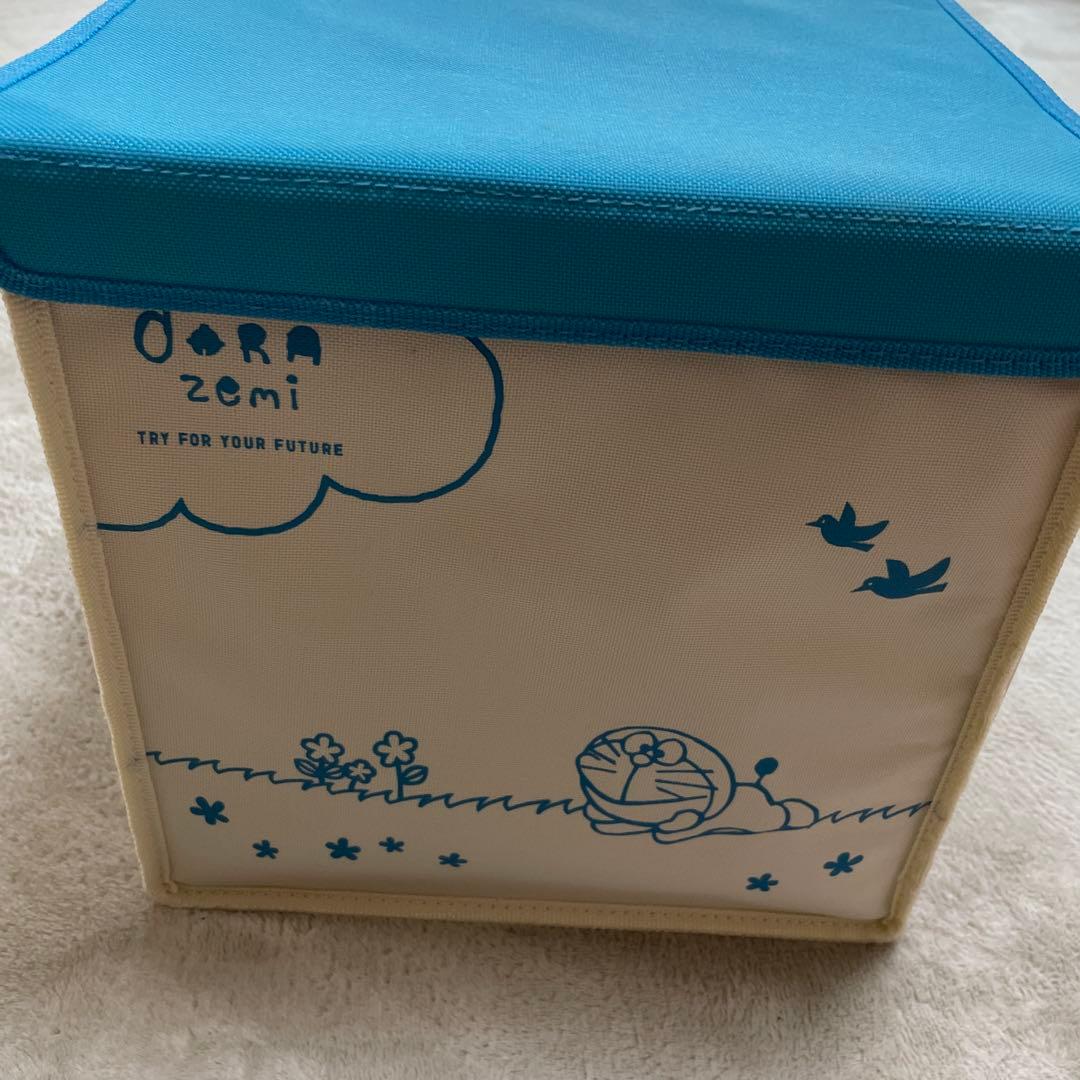 色々なドラえもんグッズ ボックス　ハンカチ　ファイル　フィギュアなど　匿名配送