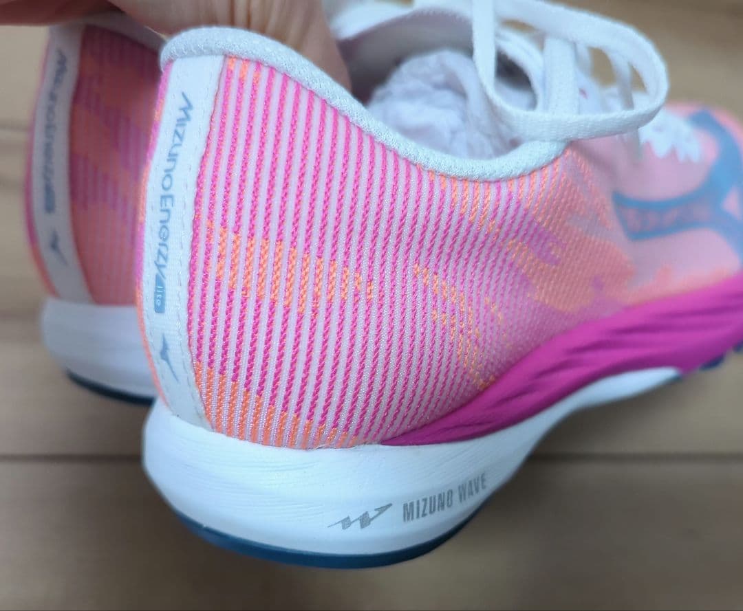 【美品】Mizunoウェーブデュエル3 ランニングシューズ ピンク 23.5cm