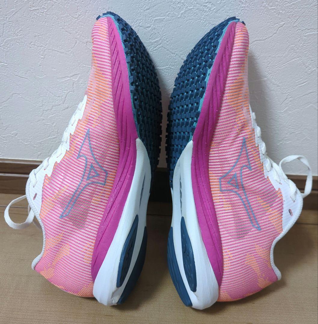 【美品】Mizunoウェーブデュエル3 ランニングシューズ ピンク 23.5cm