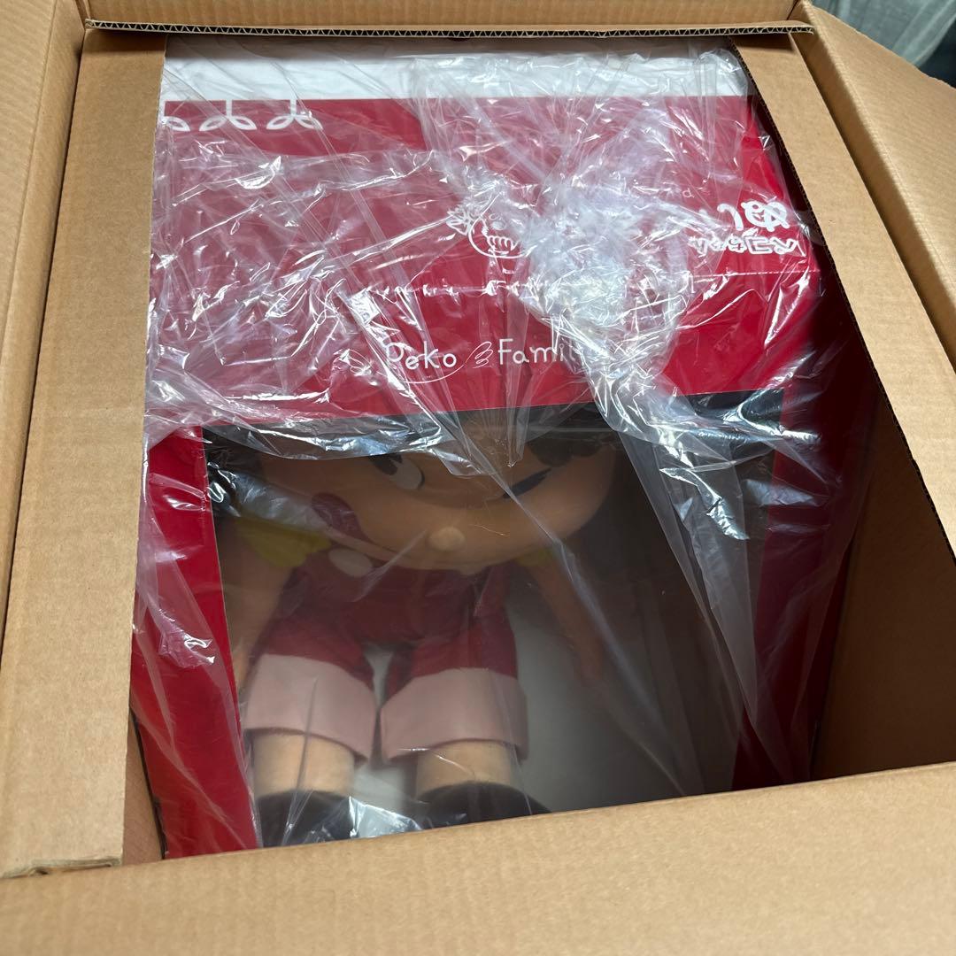 ペコちゃん 巨大ぬいぐるみ