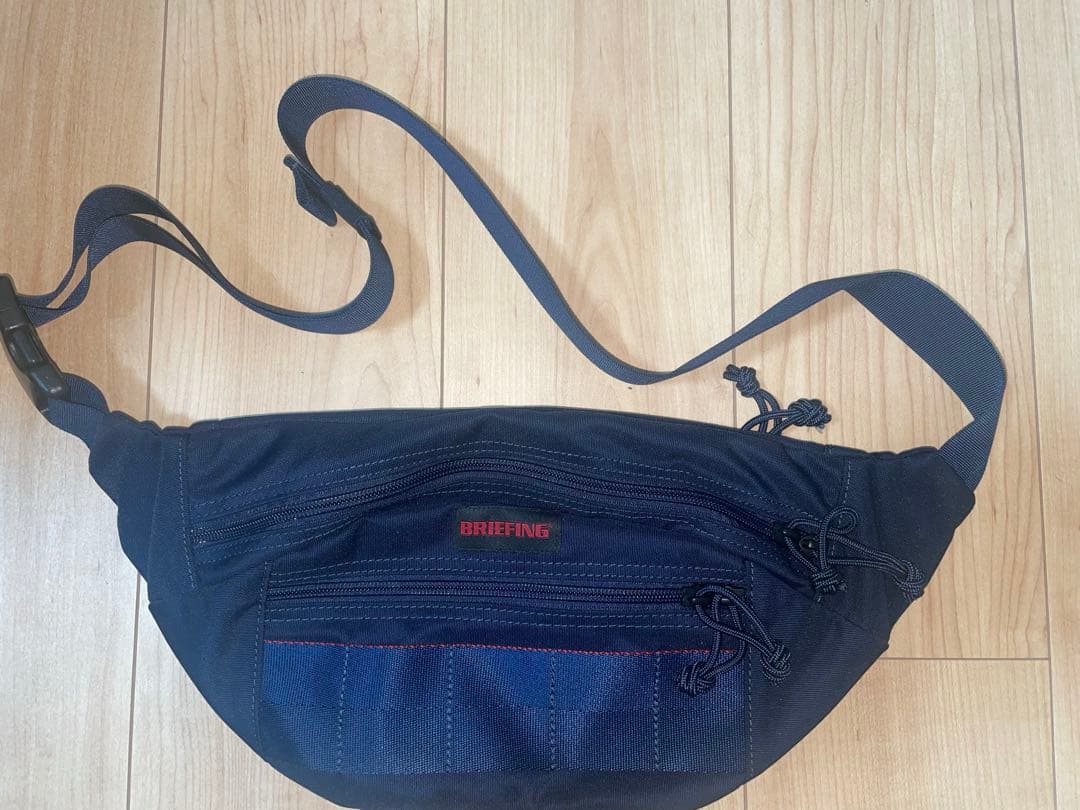 BRIEFING ブリーフィング SLASH S MW GENII ネイビー BRIEFING（ブリーフィング） BRIEFING SLASH S MW GENII ボディバッグ