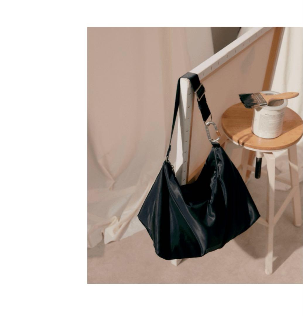 値下げ！未使用！BTSジョングク ゴールデン　ショルダーバッグ