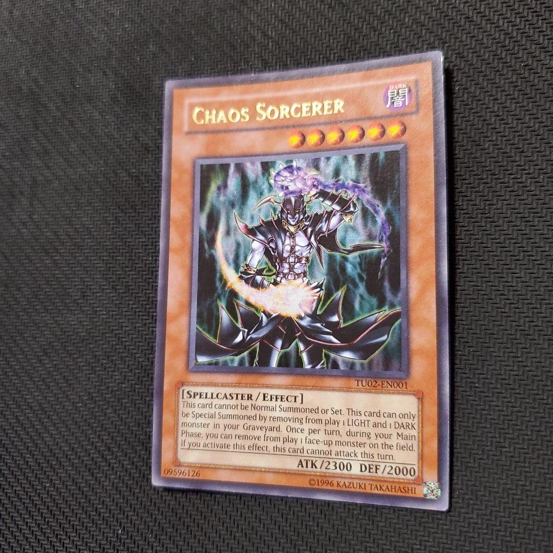 遊戯王　カオスソーサラー　英語版TU02　ウルトラレア　四つ目個体　上品質保存品