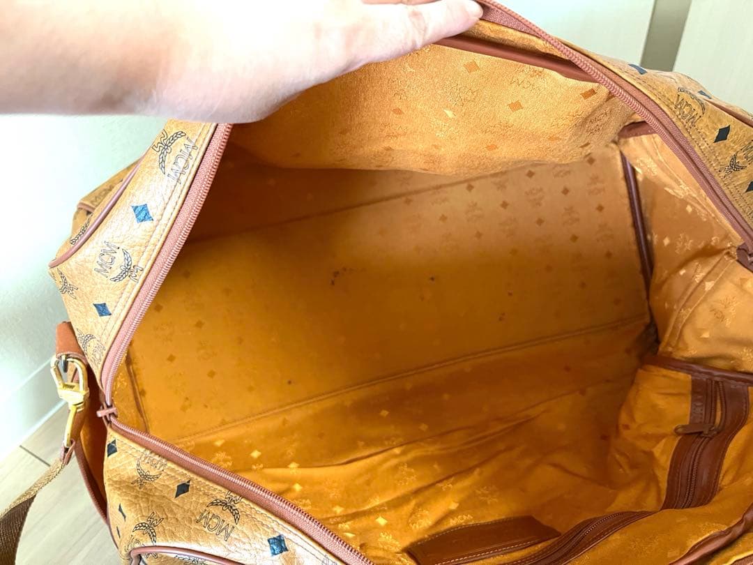 MCMボストンバッグ大きめ 大容量 ヴィセトス柄 肩掛け 泊まり旅行に