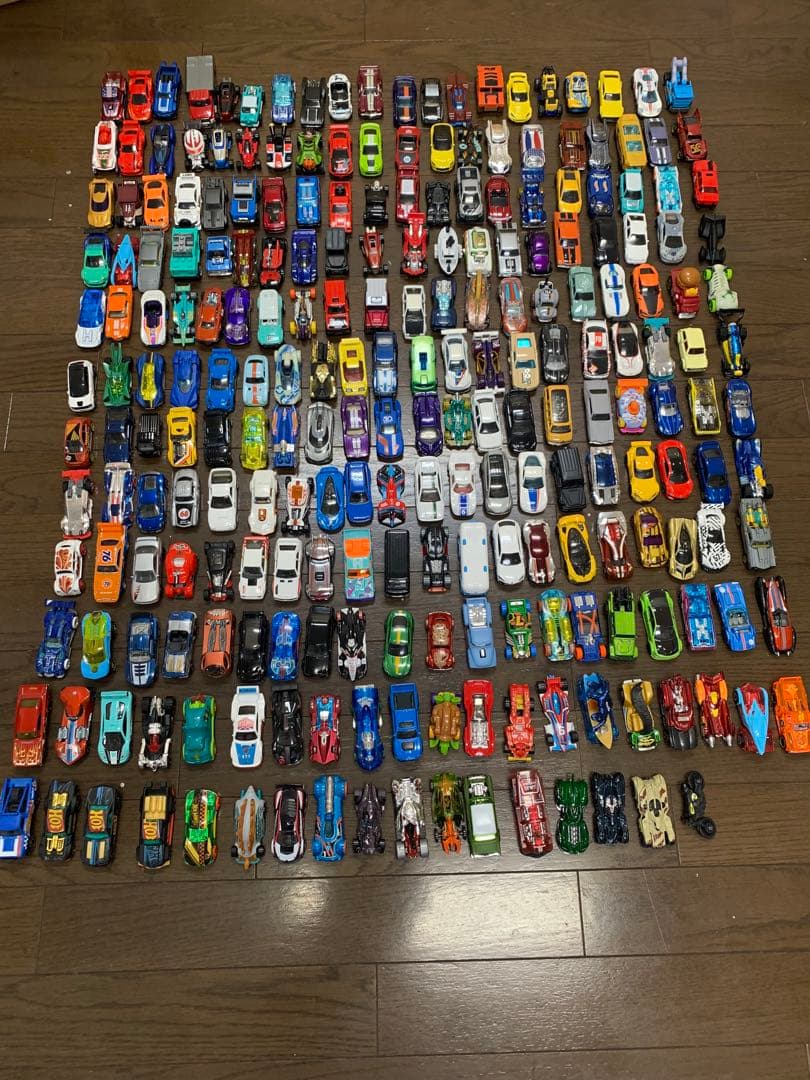 Hot Wheels ミニカー 237台 Hot Wheels Street of Japan Multipack Supra Civic Skyline Miata