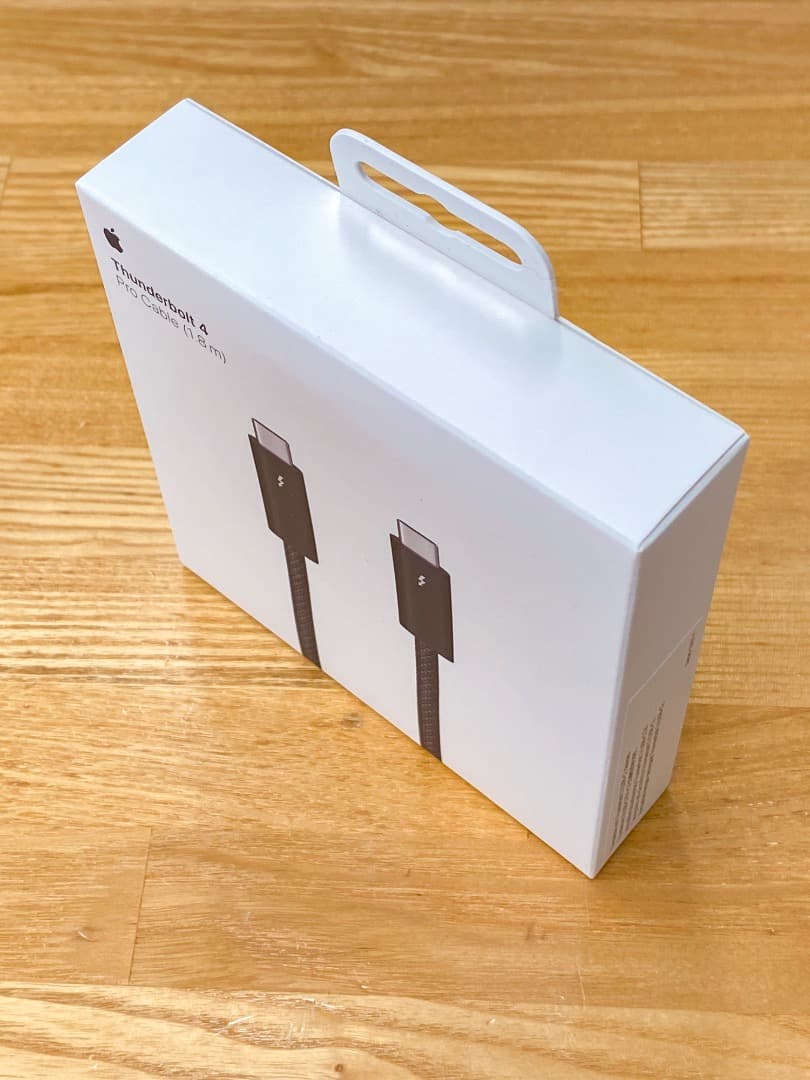 MacBookアクセサリー Apple Thunderbolt 4 Pro Cable 1.8m