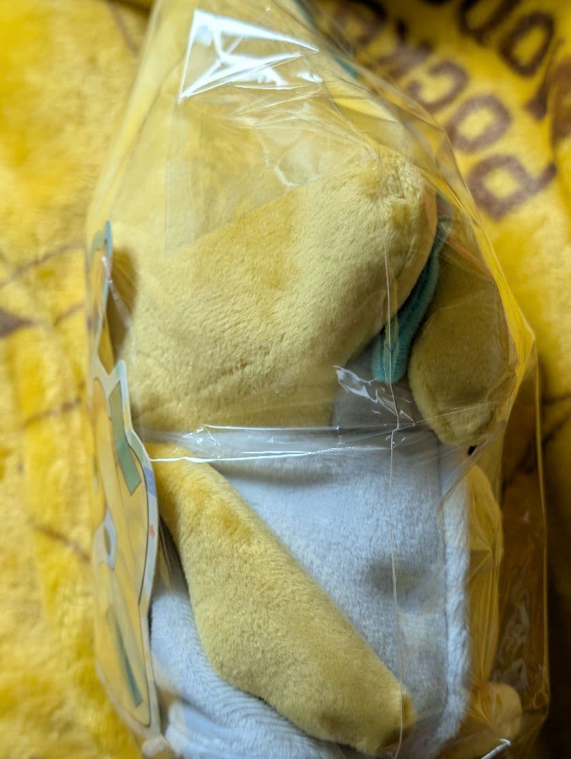 ポケモンセンタートウホク　ピカチュウ ジラーチ タグ付き ぬいぐるみ 美品